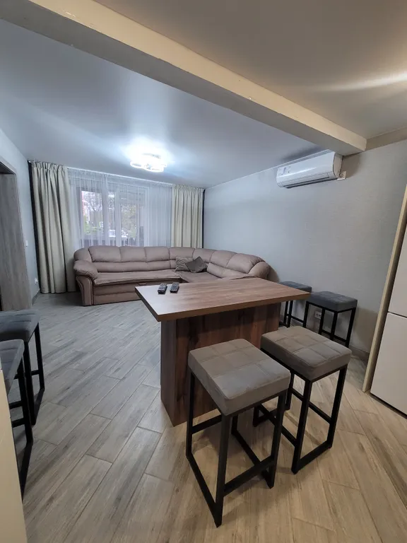 Дом около пляжа с уютным двориком