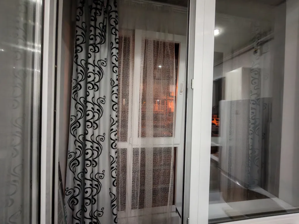 Студия черно-белое кино