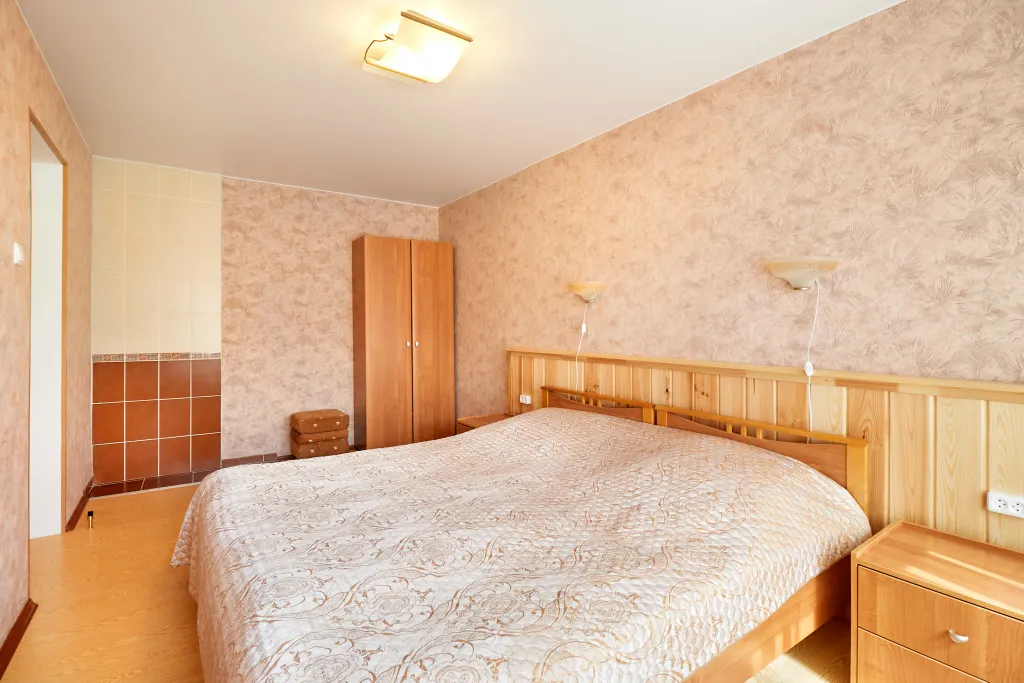 Тихий дом с окнами в сад