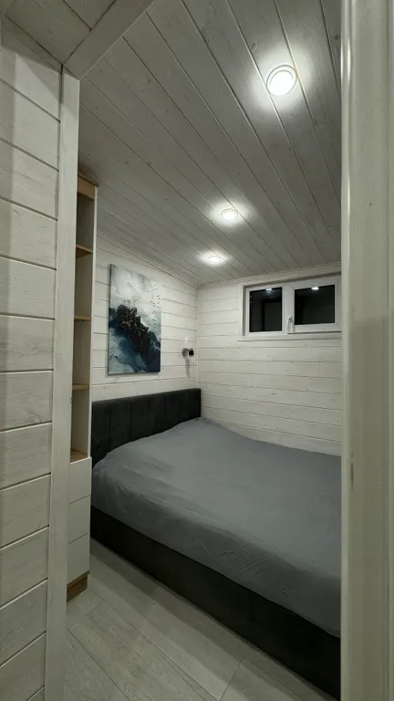 Небольшой уютный домик с чаном