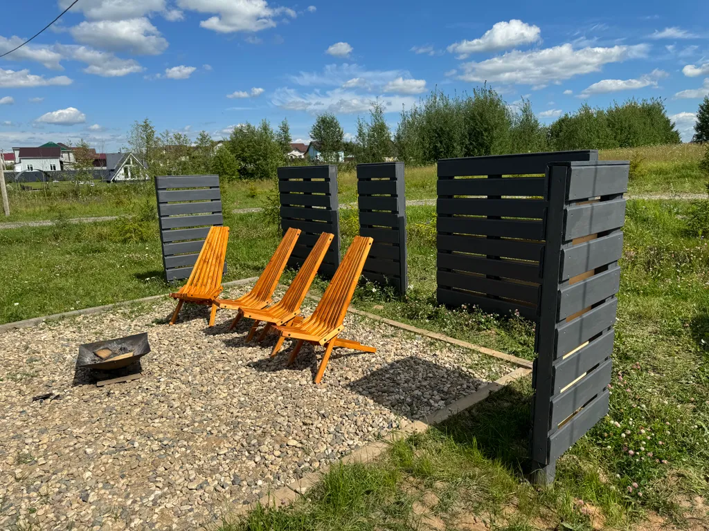 Уютный домик у леса