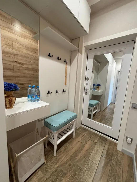 Квартира Двухкомнатная квартира с дизайнерским ремонтом — Адлер