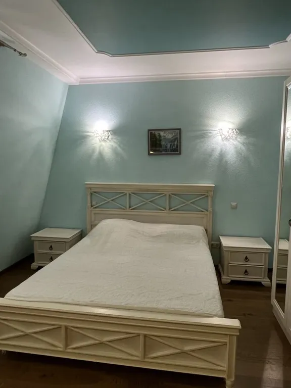 Таунхаус на береговой линии песчаного пляжа с бассейном