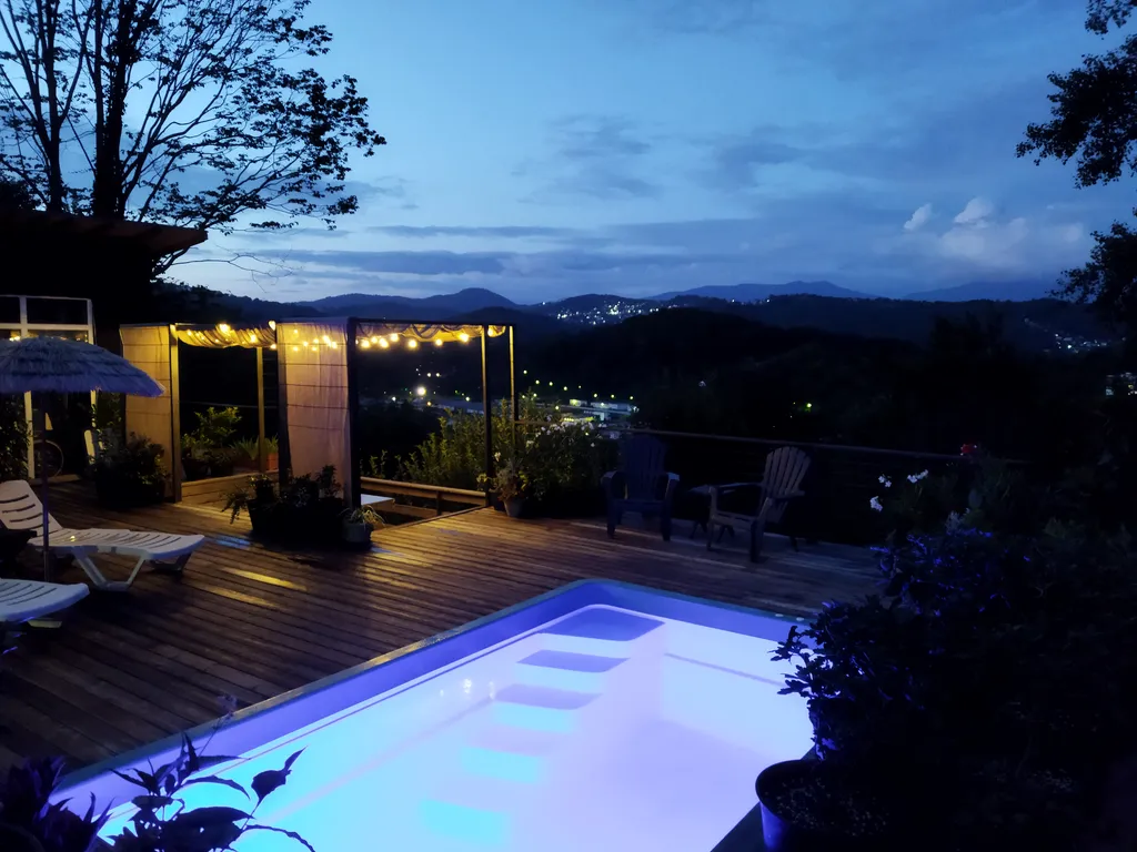 3-комнатная квартира в доме с видом на горы и море