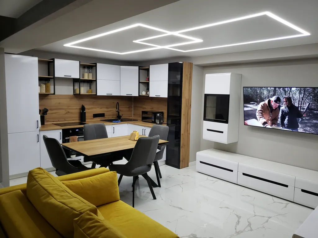 Коттедж Таунхаус с используемой крышей на берегу Чёрного моря — аренда посуточно в Ольгинка