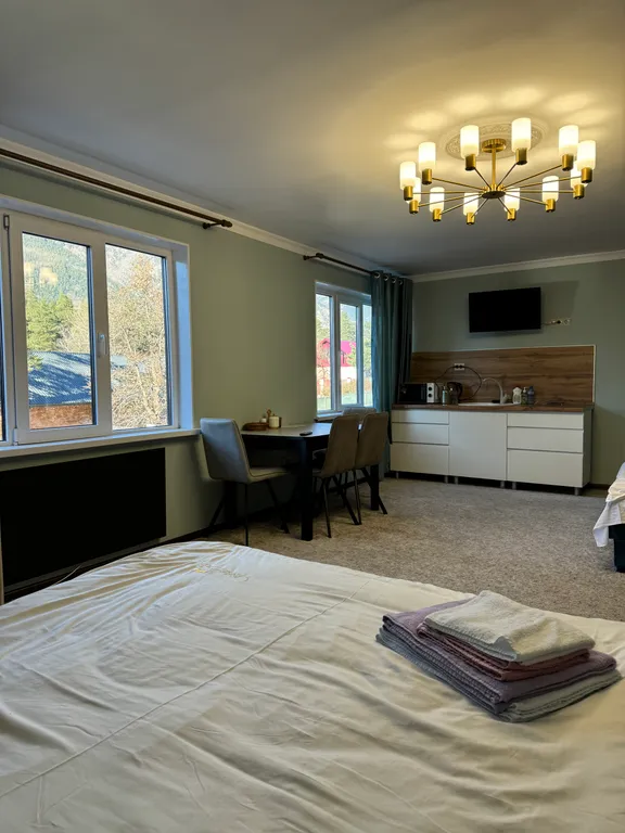 Коттедж у Озера