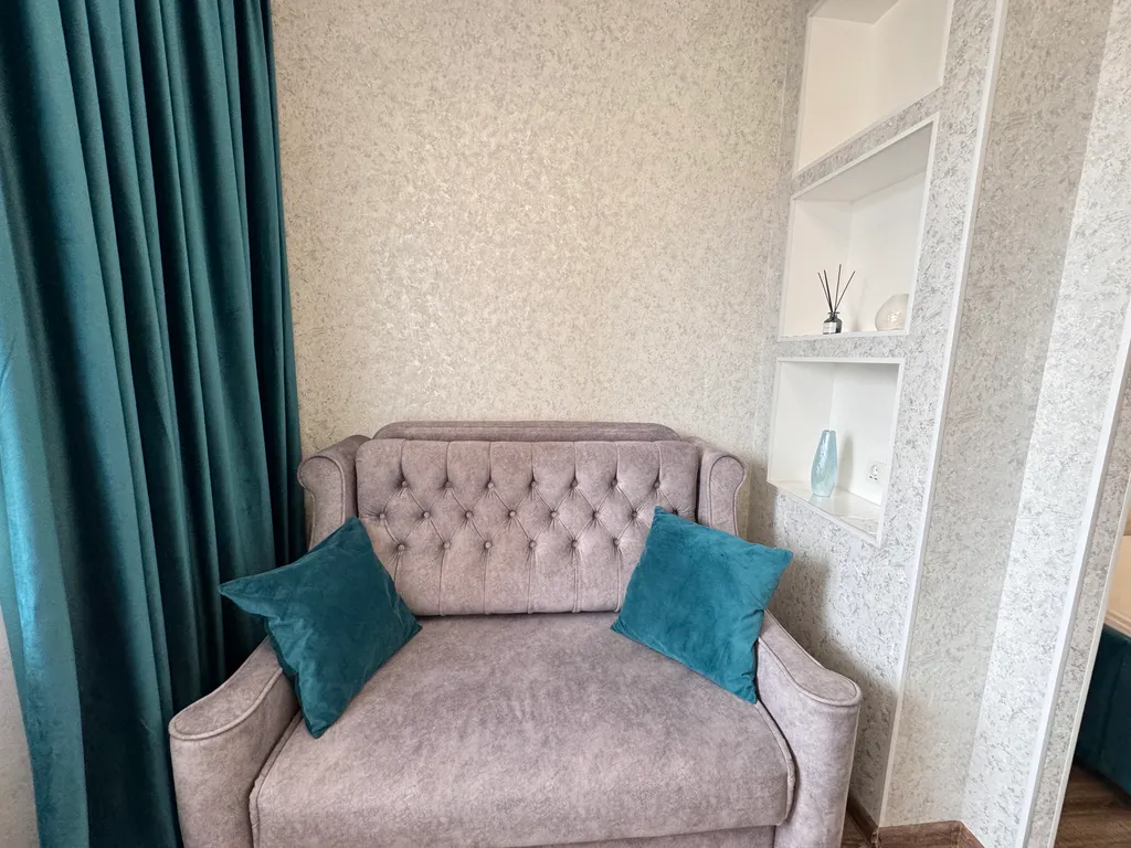 Современная квартира-студия рядом с ТРЦ Аура