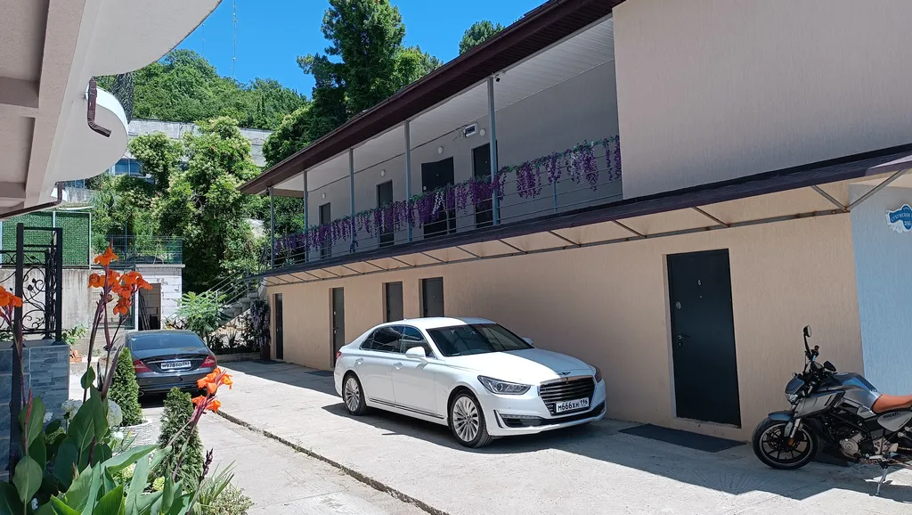 Апартаменты с кухней и балконом