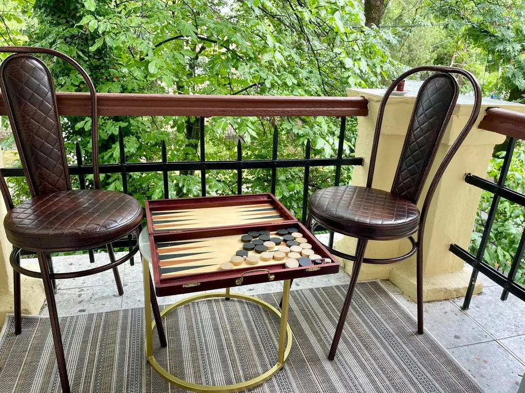 Уютная квартира в центре с очаровательным ретро-балконом — аренда посуточно в Пятигорск