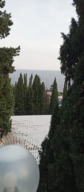 Двухкомнатный с балконом