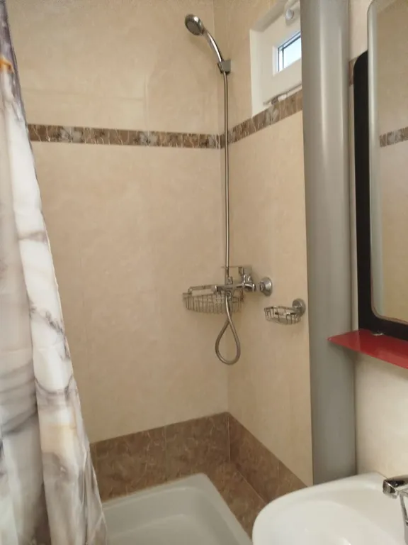 Уютный двухместный номер в шаговой доступности от Черного моря