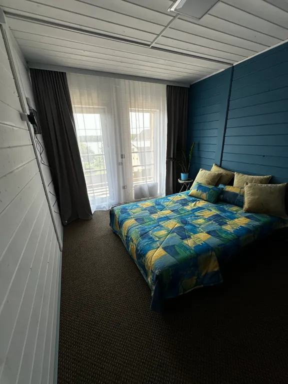 Коттедж с видом на Горьковское море