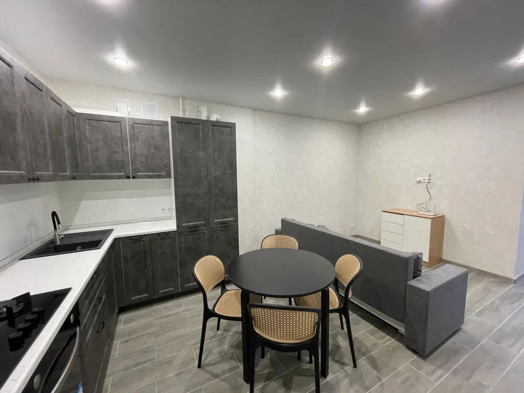 Новая, чистая двухуровневая квартира на берегу реки Волга