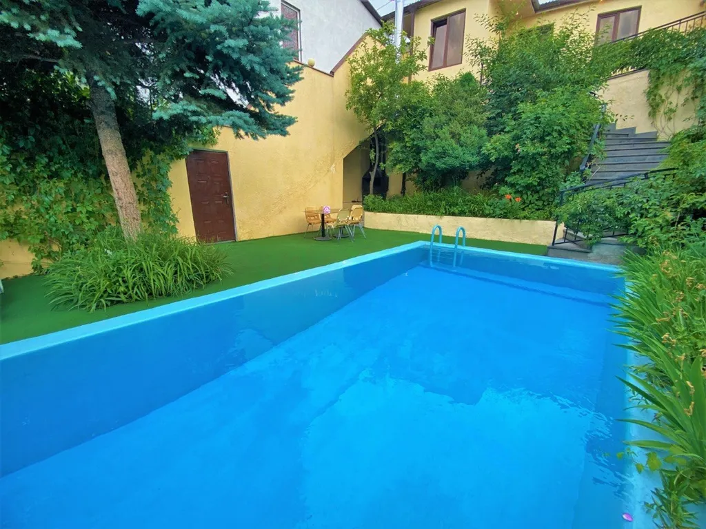 Коттедж Large 5 bedroom luxury villa — аренда посуточно в Ереван