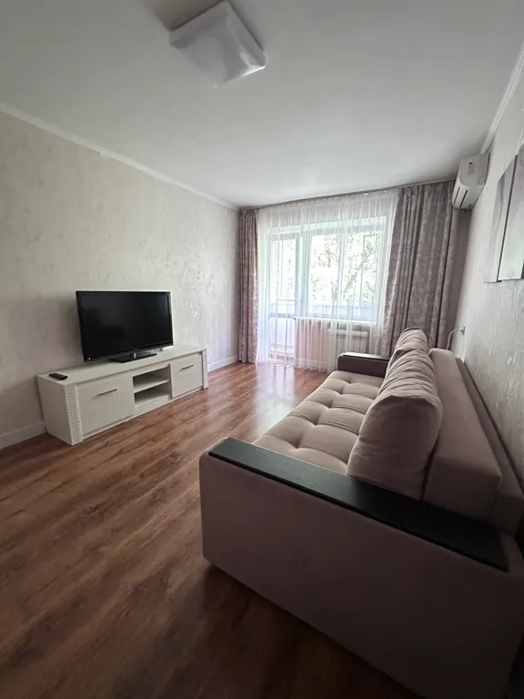 Квартира Уютная квартира в районе жд вокзала — Симферополь