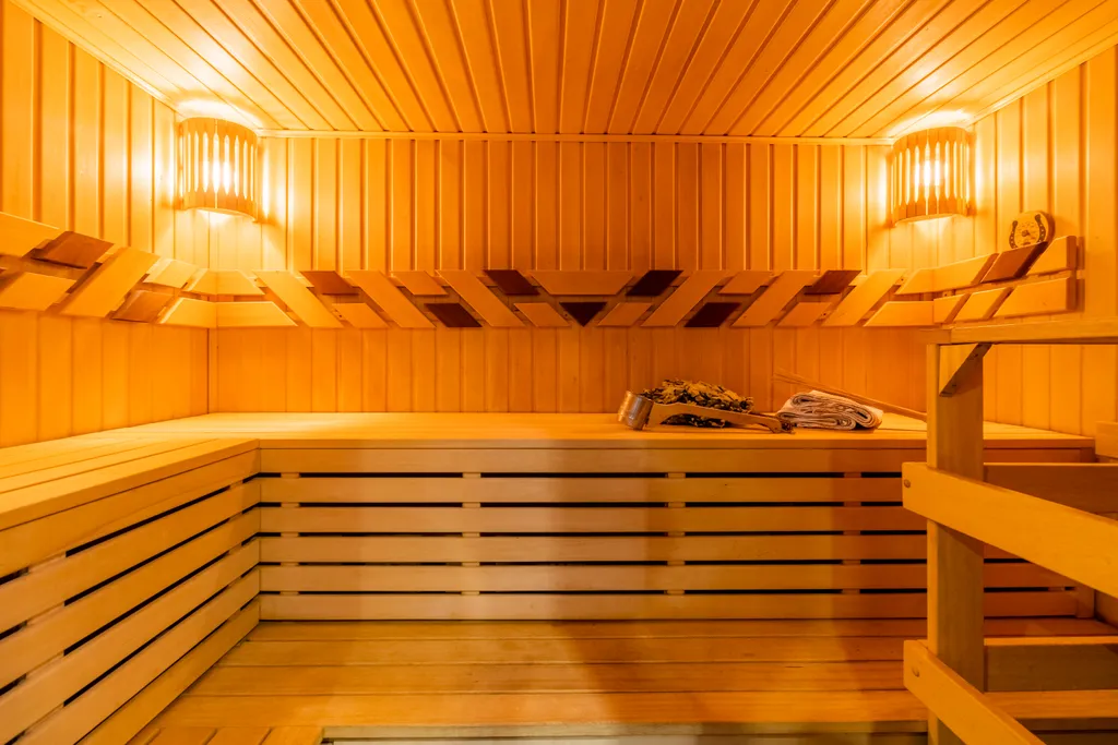 Дом у озера Solar love