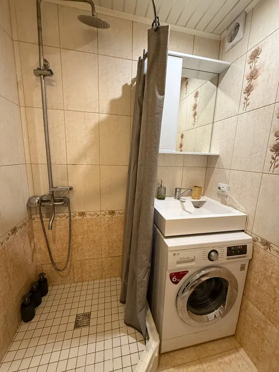 Комфортная двухкомнатная квартира со всеми удобствами