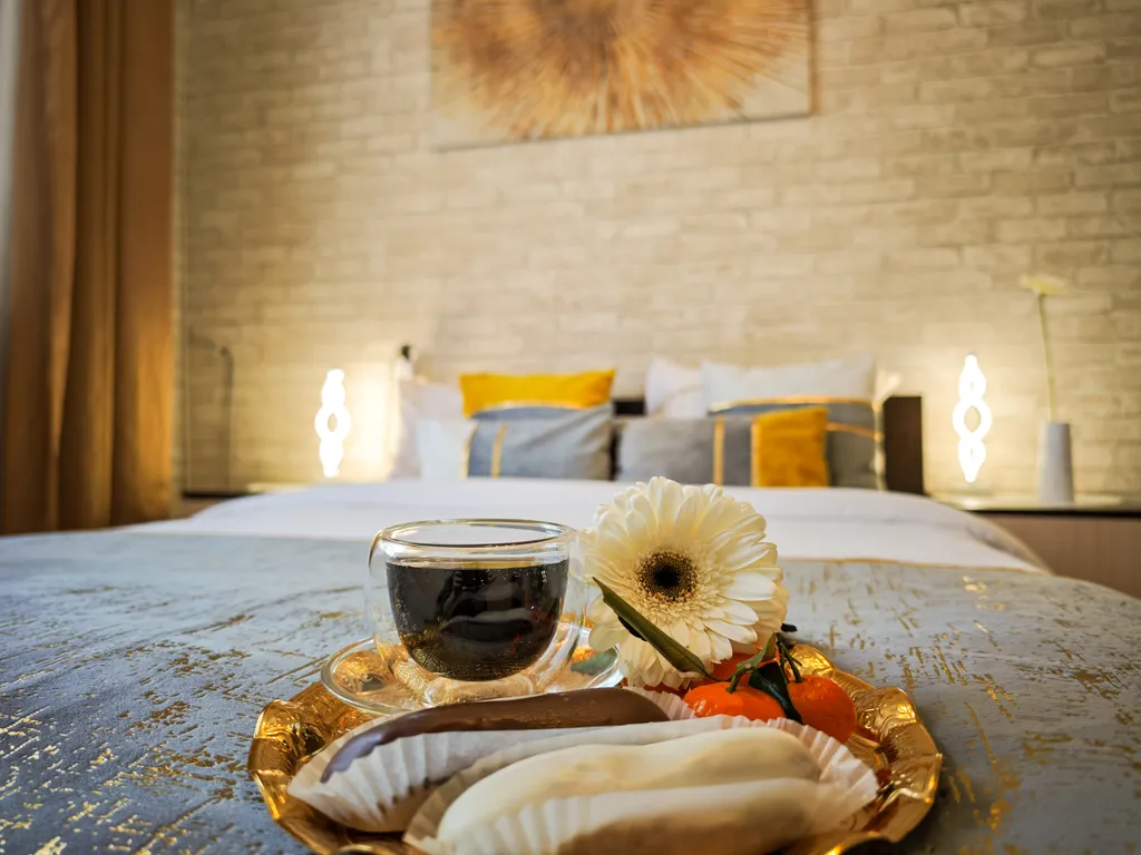 Квартира Квартира Счастье жить в Севастополе в самом центре с видом на Покровский собор — Севастополь