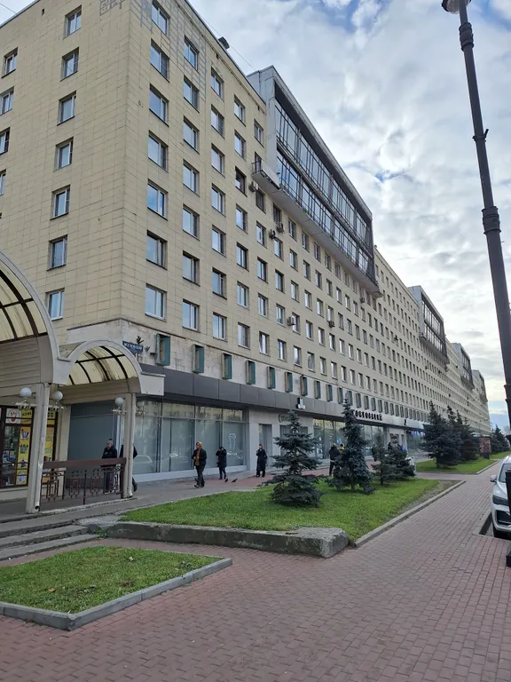 2 комнатная квартира у станции метро Московская