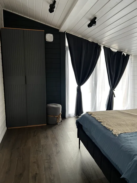 Дом на берегу пруда в Эко-местечке с банным чаном