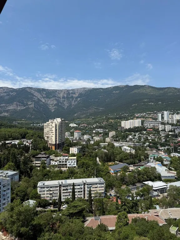Квартира Уютная квартира с видом на горы и город — Ялта
