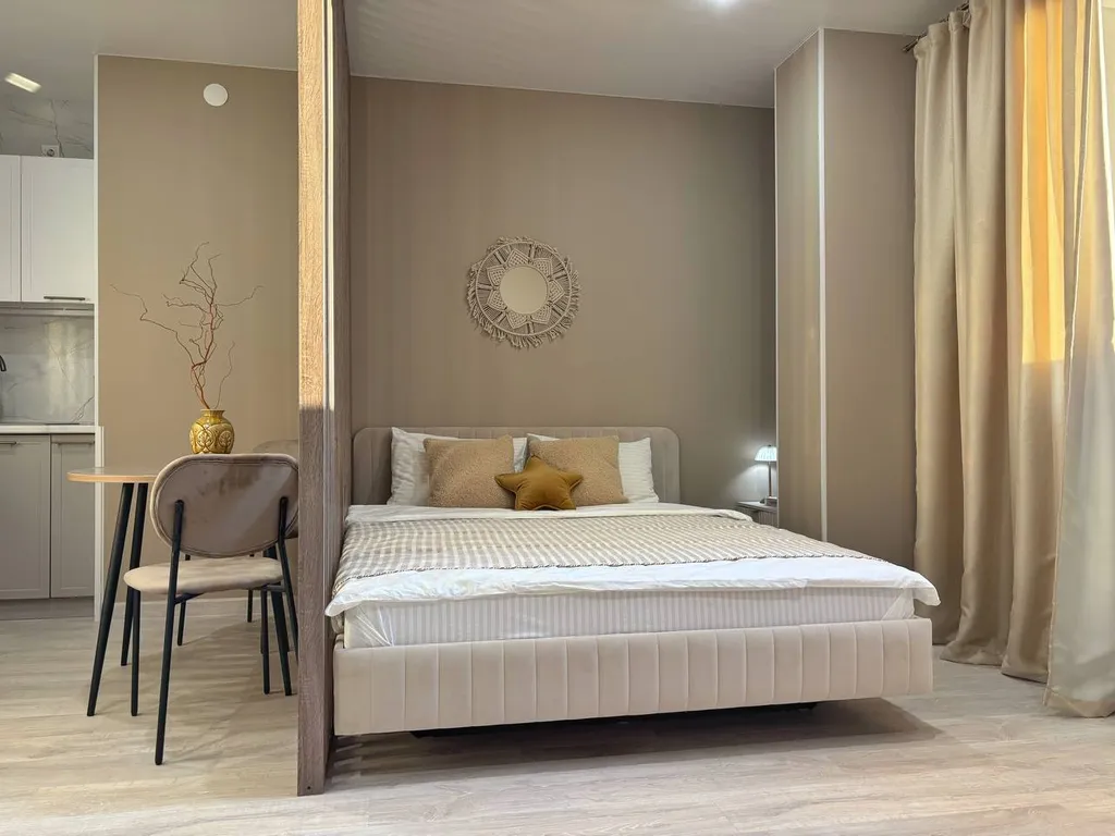 Квартира Новинка! Светлая студия рядом с вокзалом. От 3-х дней скидки — аренда посуточно в Челябинск