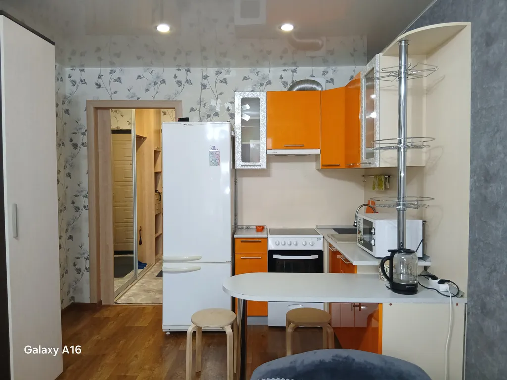 Студия рядом с улицей Ленина