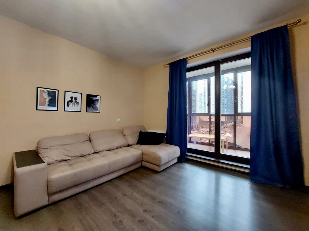 Трёхкомнатная квартира возле метро