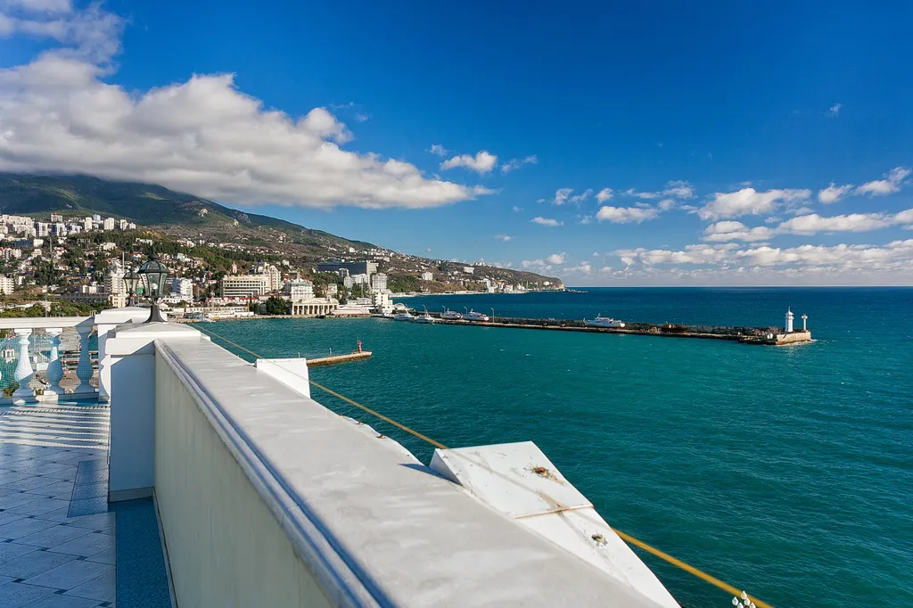 Апартаменты на набережной с террасой