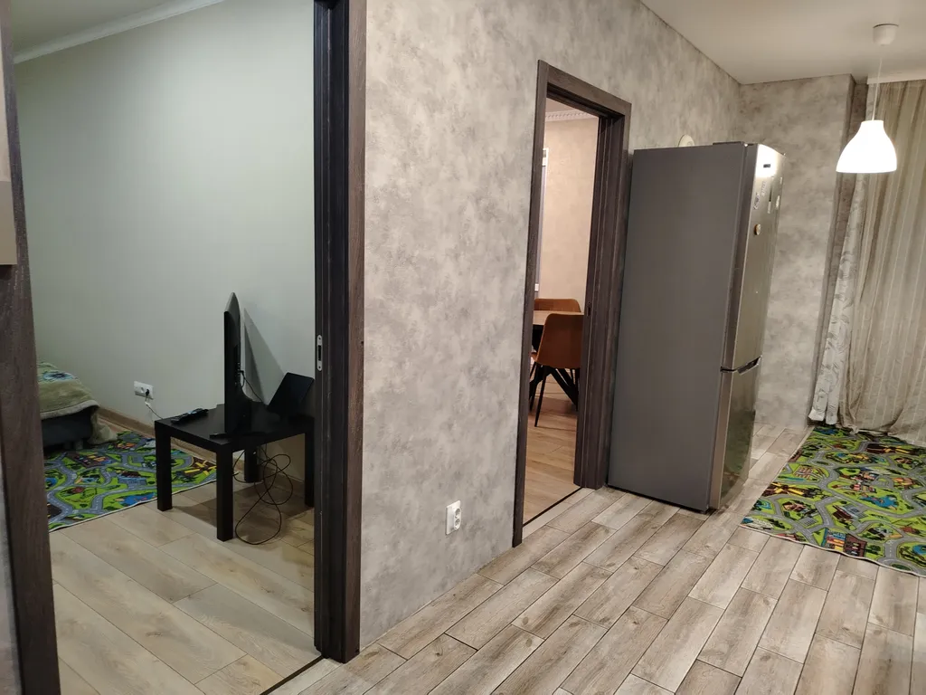 Евротрешка у ЖД вокзал и зоопарка