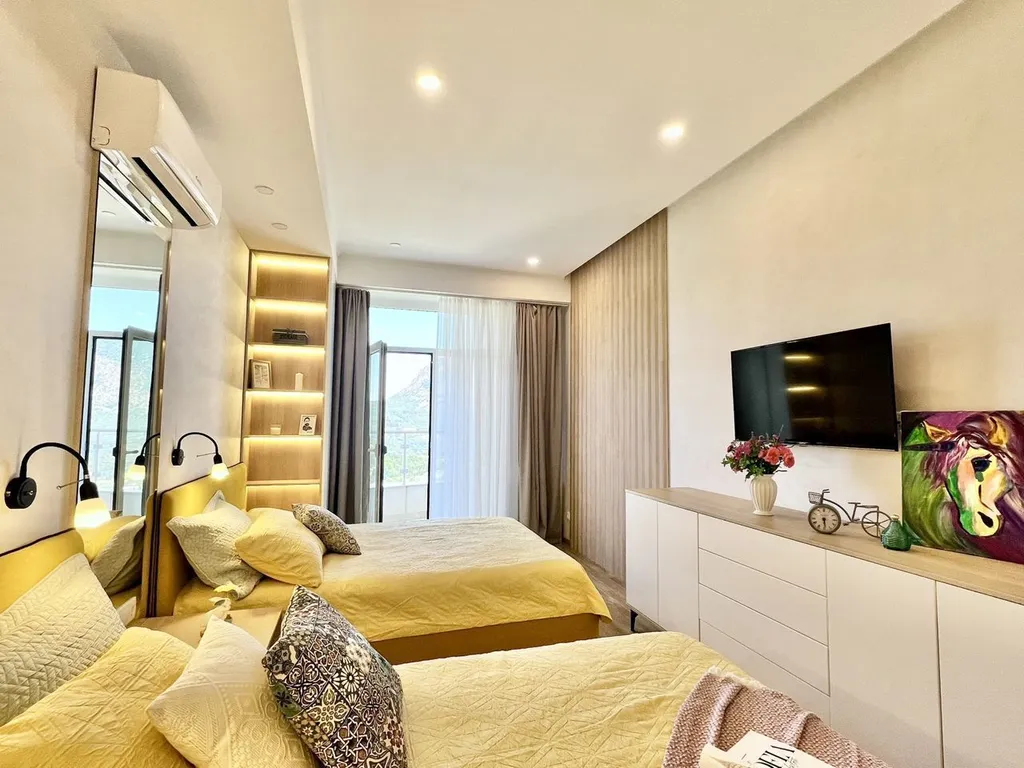 Уютная двухкомнатная квартира с шикарным видом в Гурзуфе