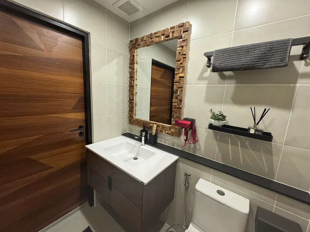 SvoyLux солнечный остров в океане