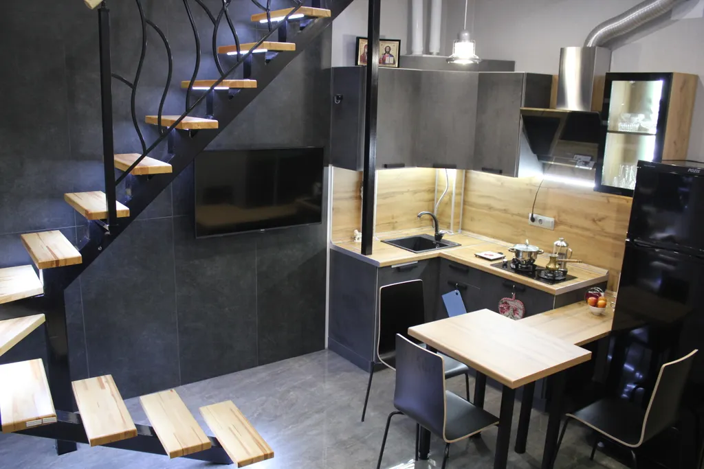 Уютная квартира в центре Адлера с видом на море и горы — аренда посуточно в Адлер