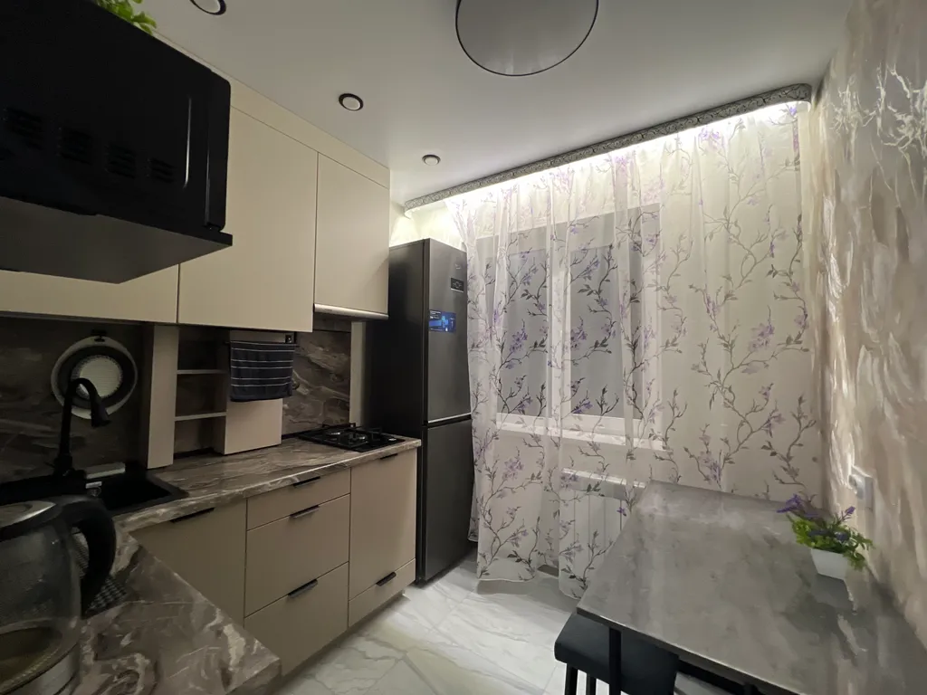 Квартира с новым ремонтом в самом центре города