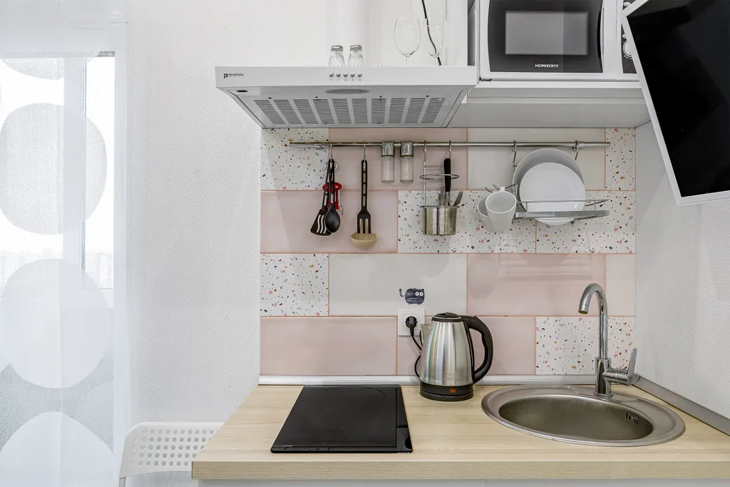 Уютная и светлая студия с балконом