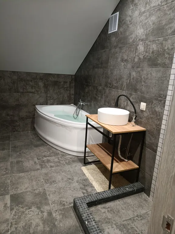 Новый уютный коттедж в черте города