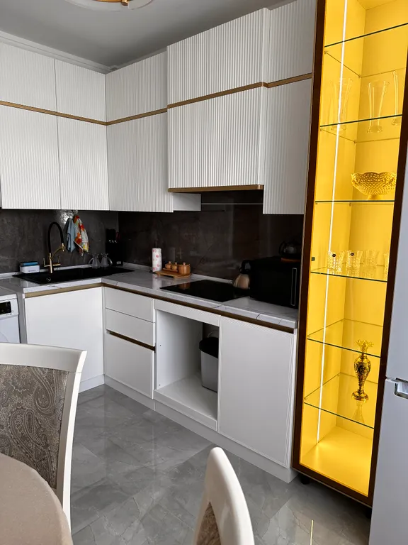 Квартира Квартира рядом с морем, в самом развитом р-не города с видом на горы — Махачкала