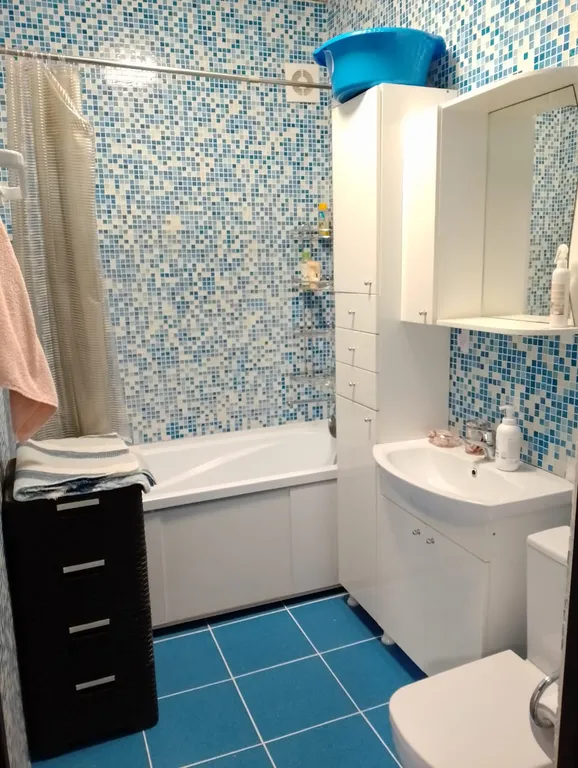 Дом, горы, море