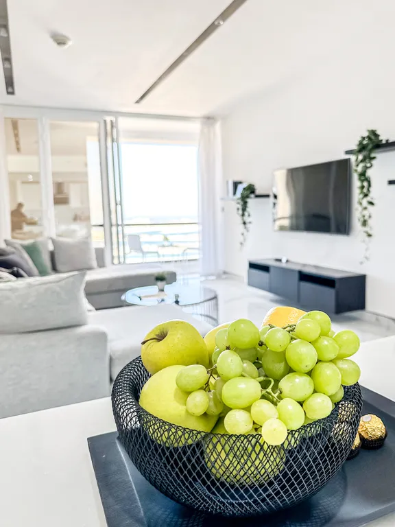 Стильная трёхкомнатная квартира