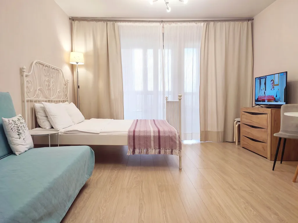 Квартира Квартира Светлая и уютная студия в Арбан Смарт — Красноярск