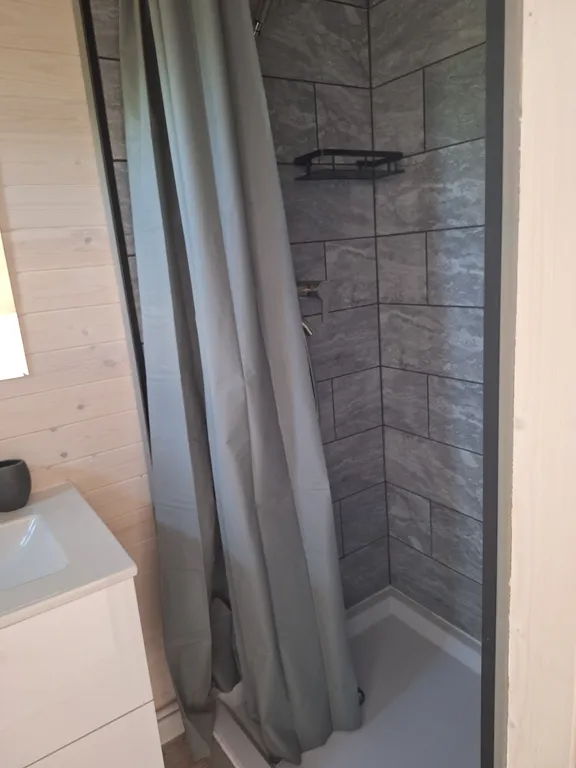 Гостевой домик номерной с бассейном