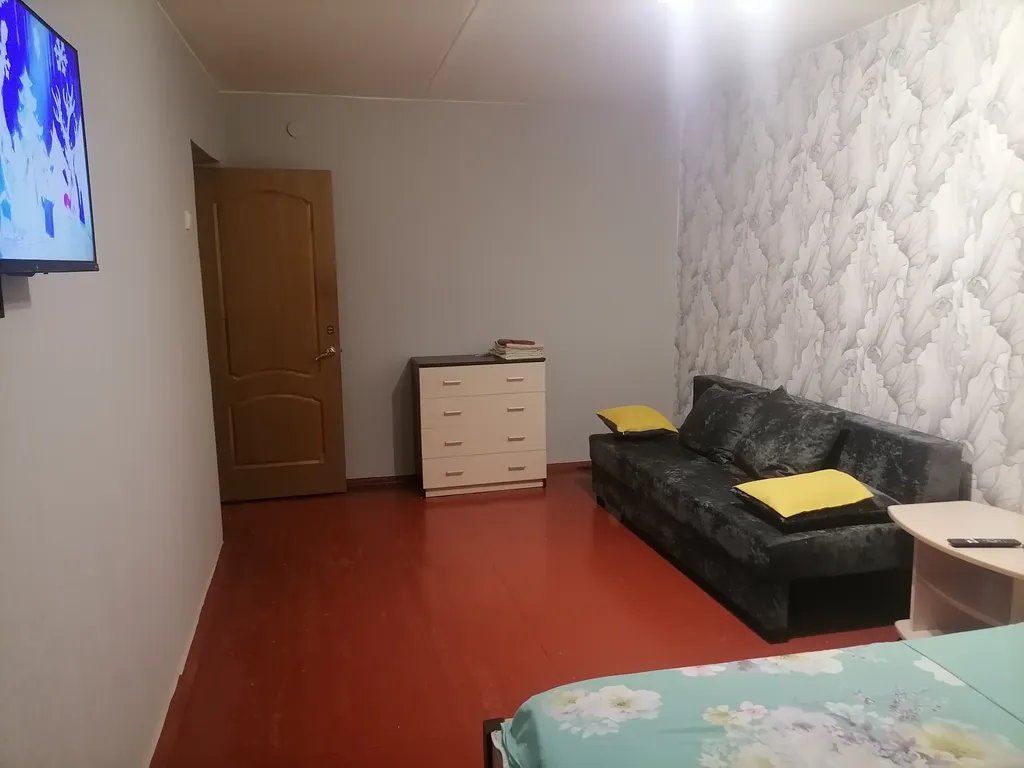 Просторная 2-комнатная квартира — аренда посуточно в Пермь