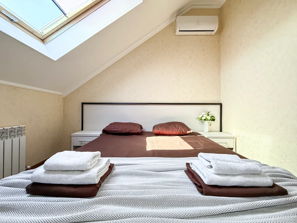 Мансардный номер в центре в 7 минутах до моря