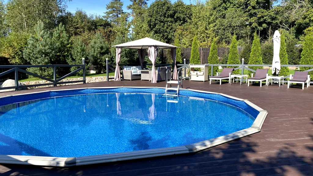 Загородный дом Räisälä с сауной, банным чаном и летним бассейном