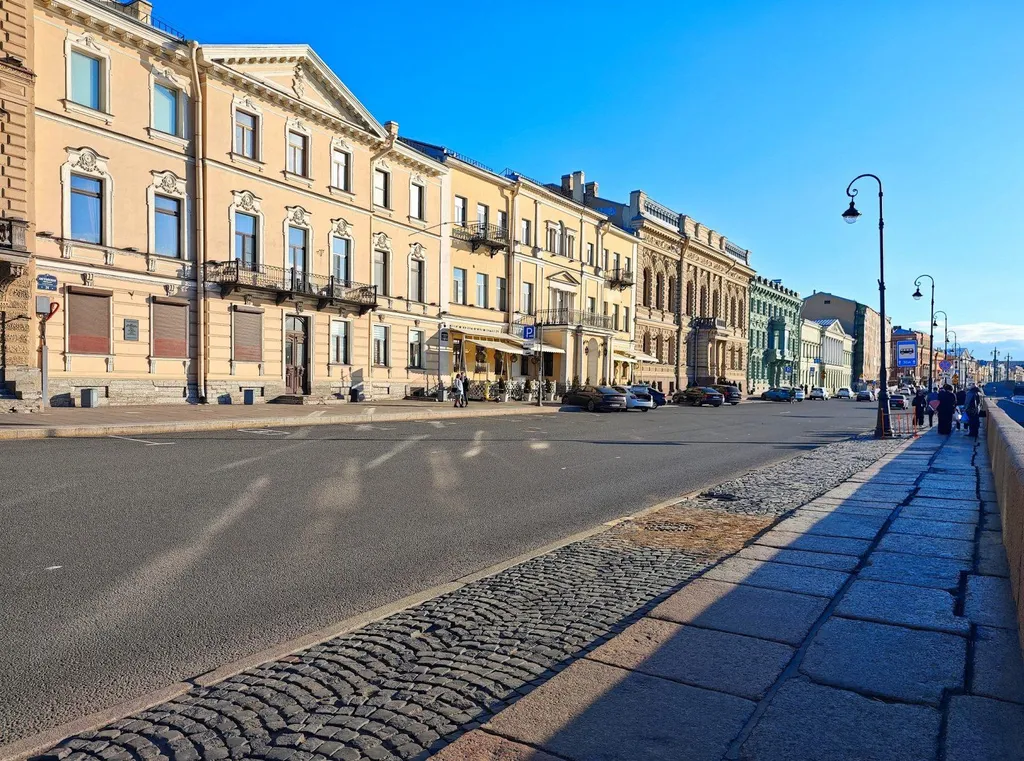 Квартира 2-комнатная квартира с балконом и панорамным видом на центральную акваторию Невы — Санкт-Петербург