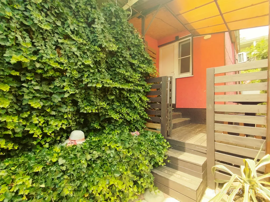 Домик 1-комнатный с кухней, санузлом, террасой, 7 мин до моря пешком