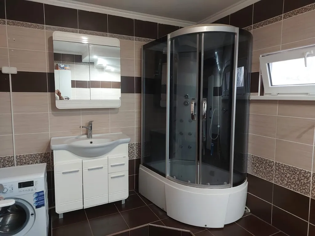 Квартира Пятиместный двухкомнатный Люкс — Лабинск