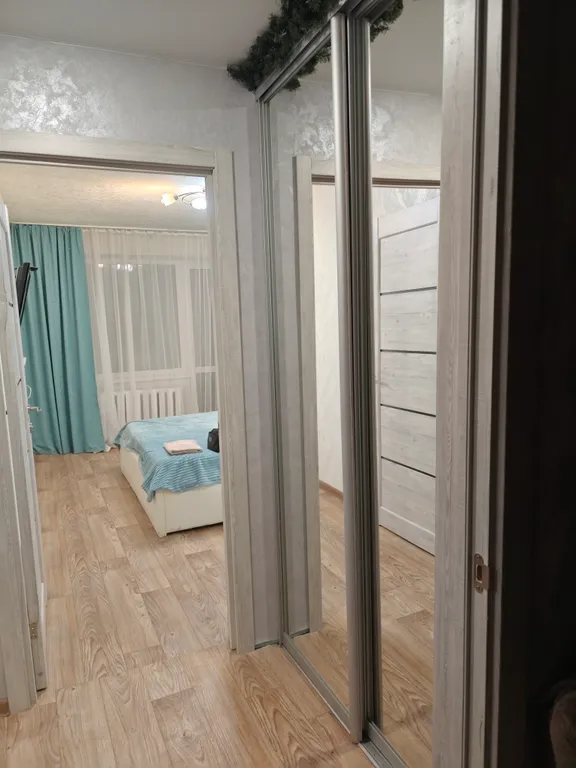 Уютная квартира около больницы Середавина