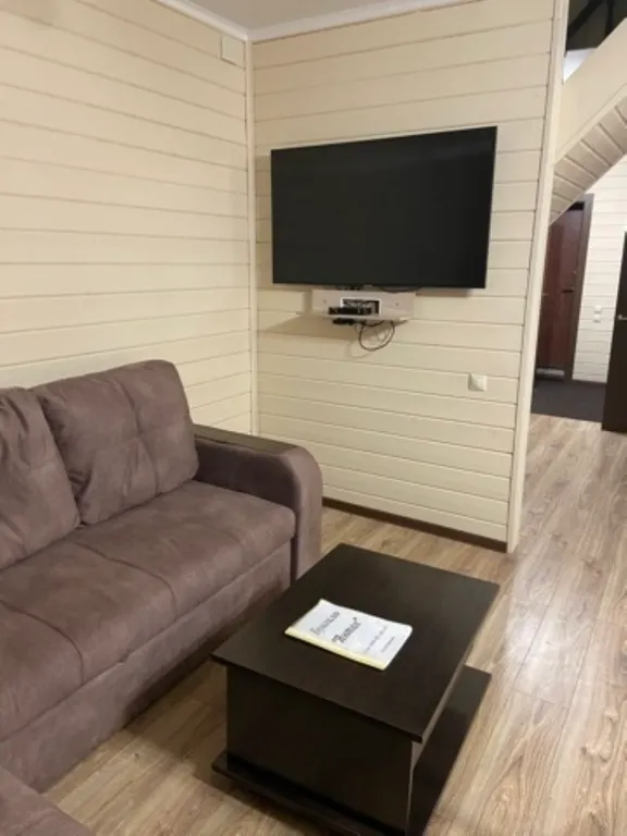 Таунхаус Янтак #1 дерево