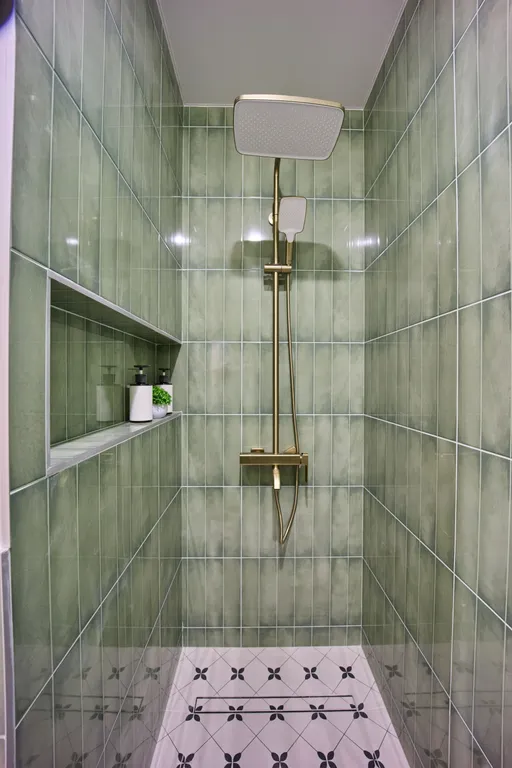 Ключ к премиум-комфорту: 1-комнатная квартира в доме бизнес-класса